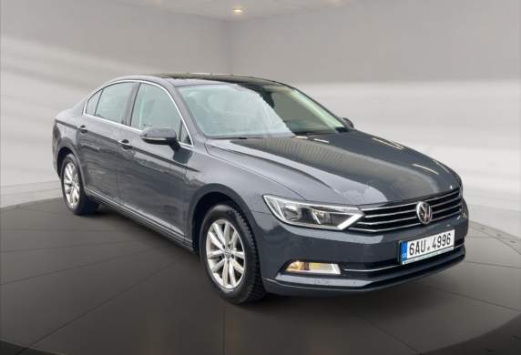 Volkswagen - Passat