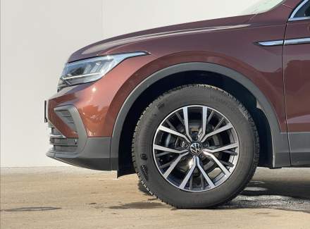 Volkswagen - Tiguan