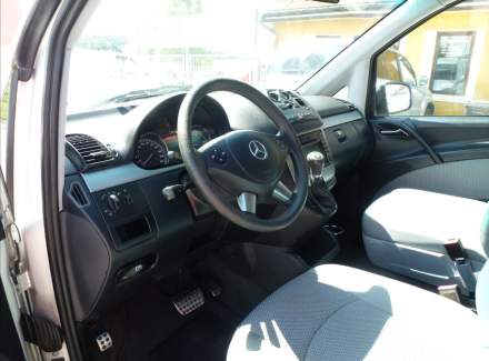 Mercedes-Benz - Viano
