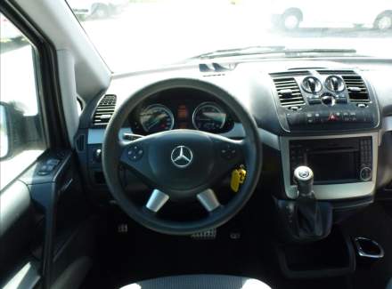 Mercedes-Benz - Viano