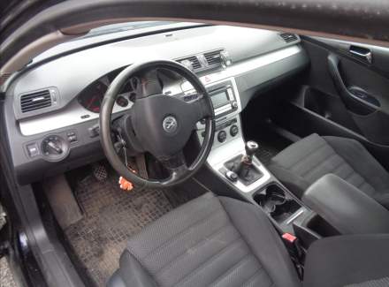 Volkswagen - Passat