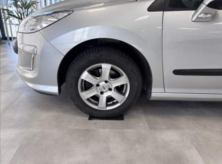 Peugeot - 308