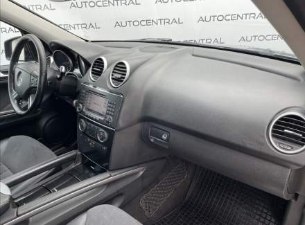 Mercedes-Benz - M-class