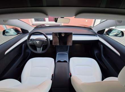 Tesla - Model 3