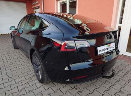Tesla - Model 3