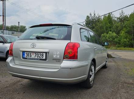 Toyota - Avensis