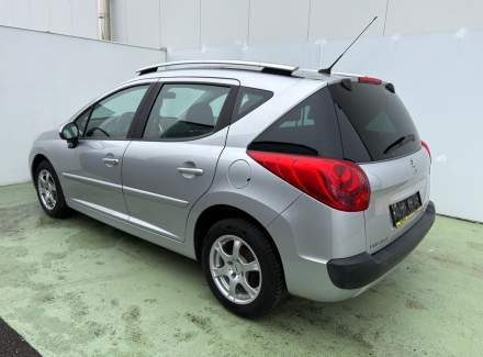 Peugeot - 207
