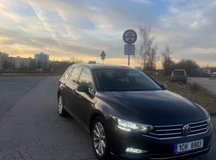 Volkswagen - Passat