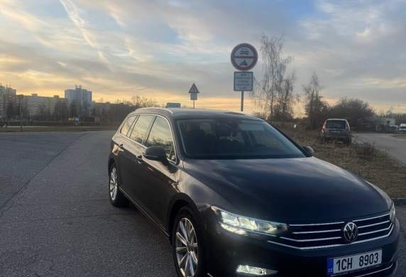 Volkswagen - Passat