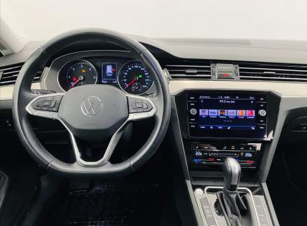 Volkswagen - Passat