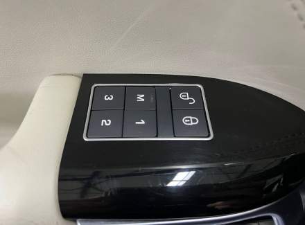 Land Rover - Range Rover