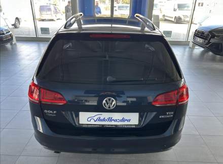 Volkswagen - Golf
