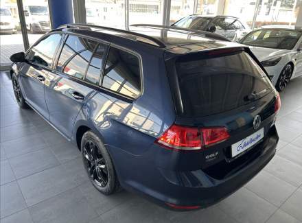 Volkswagen - Golf