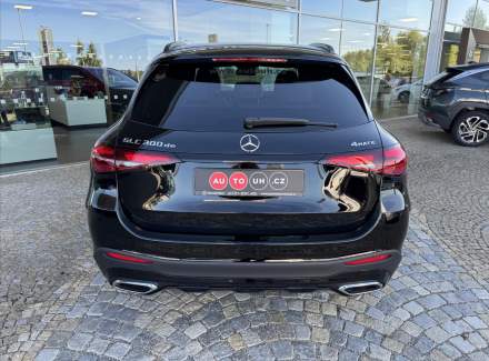 Mercedes-Benz - GLC