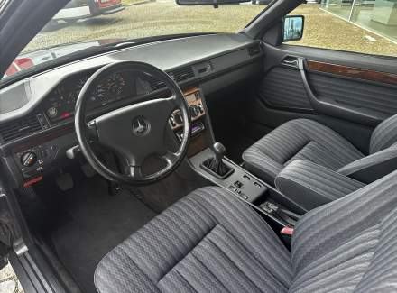 Mercedes-Benz - E-class