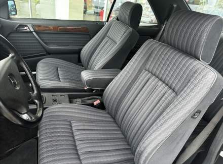 Mercedes-Benz - E-class