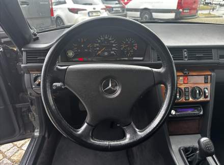 Mercedes-Benz - E-class