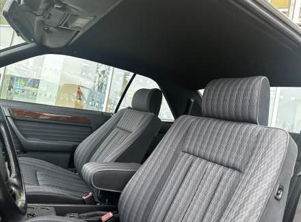 Mercedes-Benz - E-class