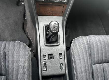 Mercedes-Benz - E-class