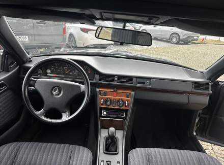 Mercedes-Benz - E-class