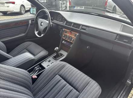 Mercedes-Benz - E-class