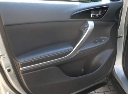 Mitsubishi - Eclipse Cross