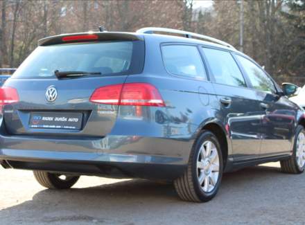 Volkswagen - Passat