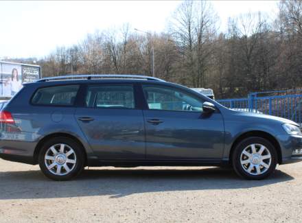 Volkswagen - Passat
