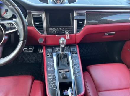 Porsche - Macan
