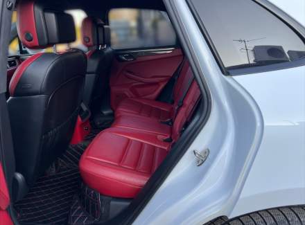 Porsche - Macan