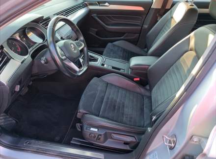 Volkswagen - Passat