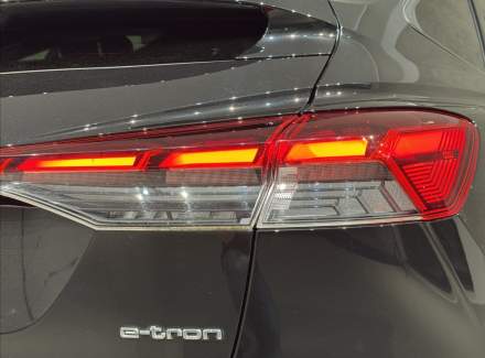 Audi - Q4 e-tron
