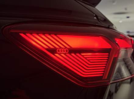 Audi - Q4 e-tron