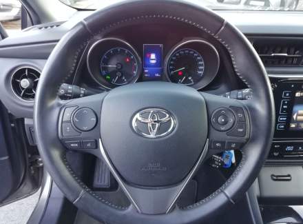 Toyota - Auris