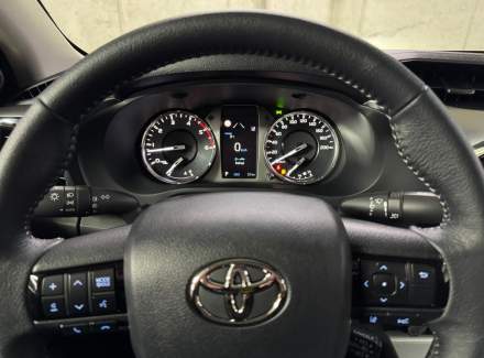 Toyota - Hilux