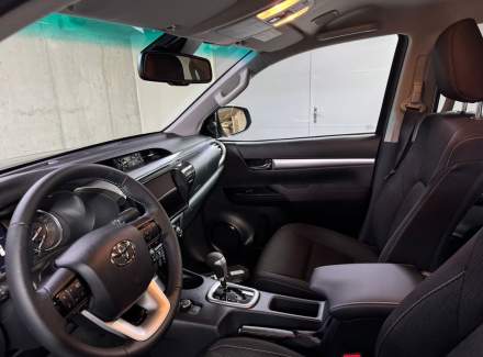 Toyota - Hilux
