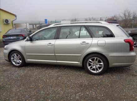 Toyota - Avensis