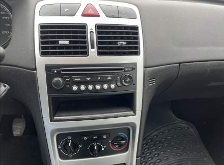 Peugeot - 307