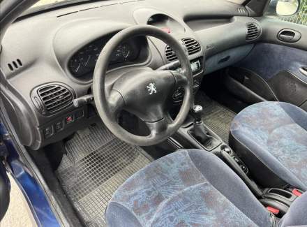 Peugeot - 206