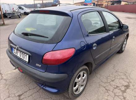 Peugeot - 206