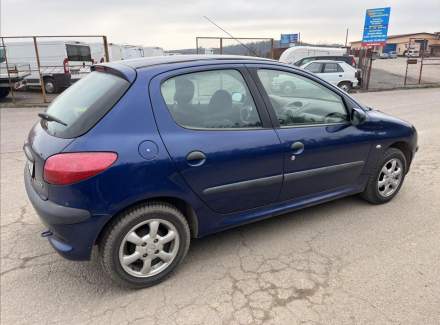 Peugeot - 206
