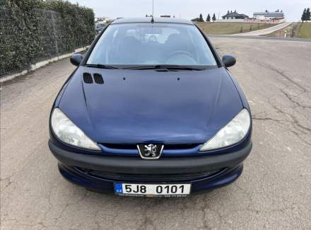 Peugeot - 206