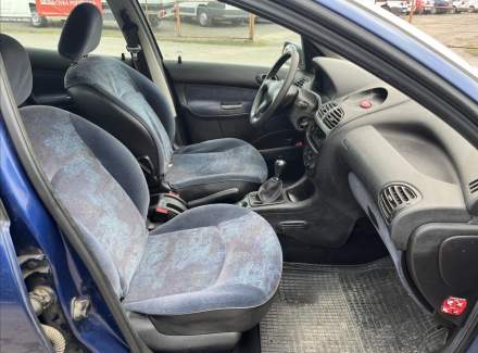 Peugeot - 206
