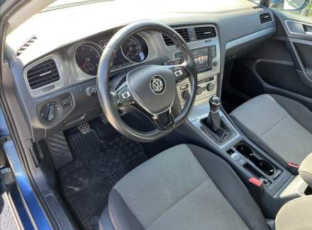 Volkswagen - Golf