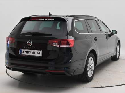 Volkswagen - Passat