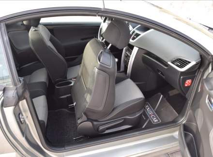 Peugeot - 207