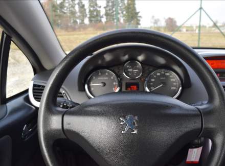 Peugeot - 207