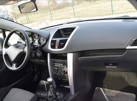 Peugeot - 207