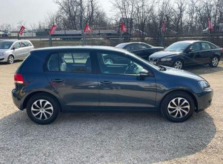 Volkswagen - Golf