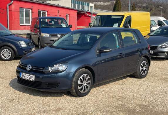 Volkswagen - Golf